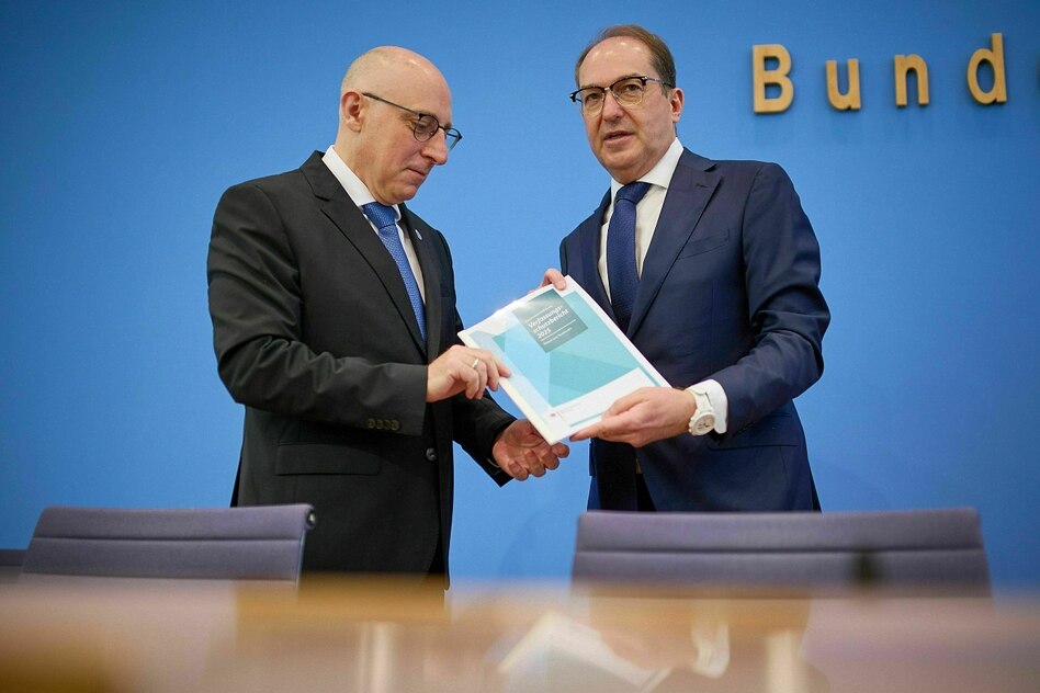 Verfassungsschutzbericht 2025: Risiko durch Rechte und Russland