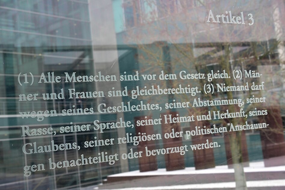 Diskriminierung von Sinti und Roma: Kommission soll „zweite Verfolgung“ aufarbeiten