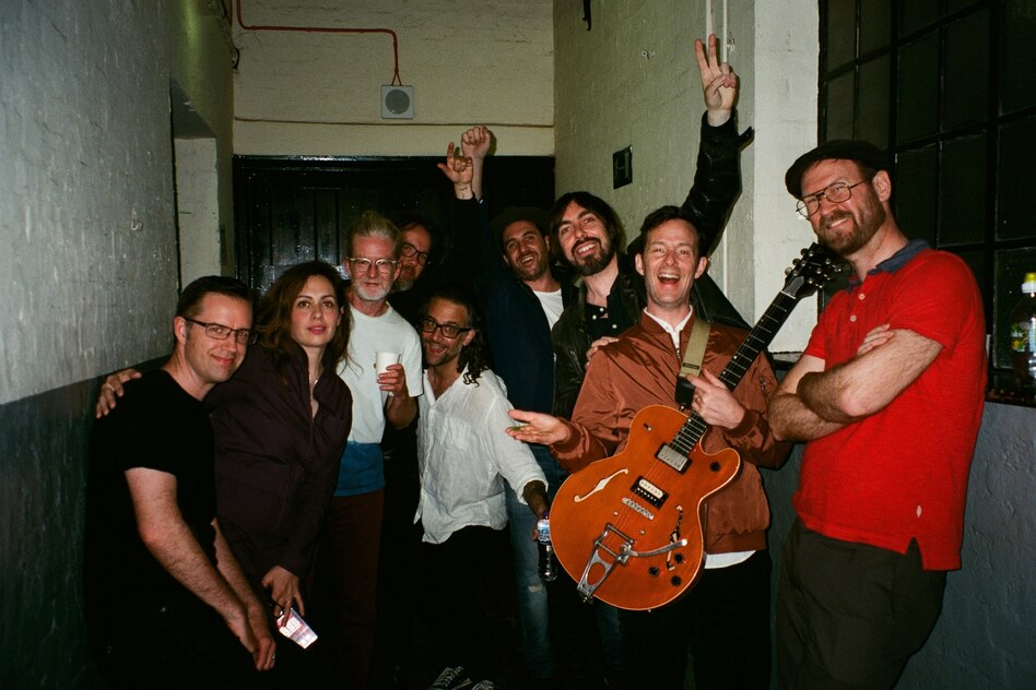 Neues Album von Broken Social Scene: Melancholische Tupfer, flirrende Freiheiten