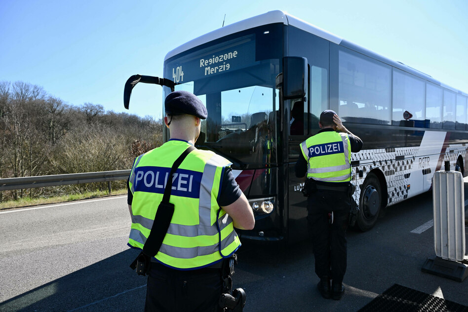 Polizeibeauftragter legt Bericht vor: Diskriminierung an der Grenze