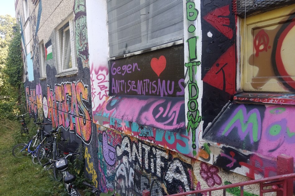 Nahostkonflikt und die Linke: Wie sich ein autonomes Jugend­haus am Rande Berlins zerlegt