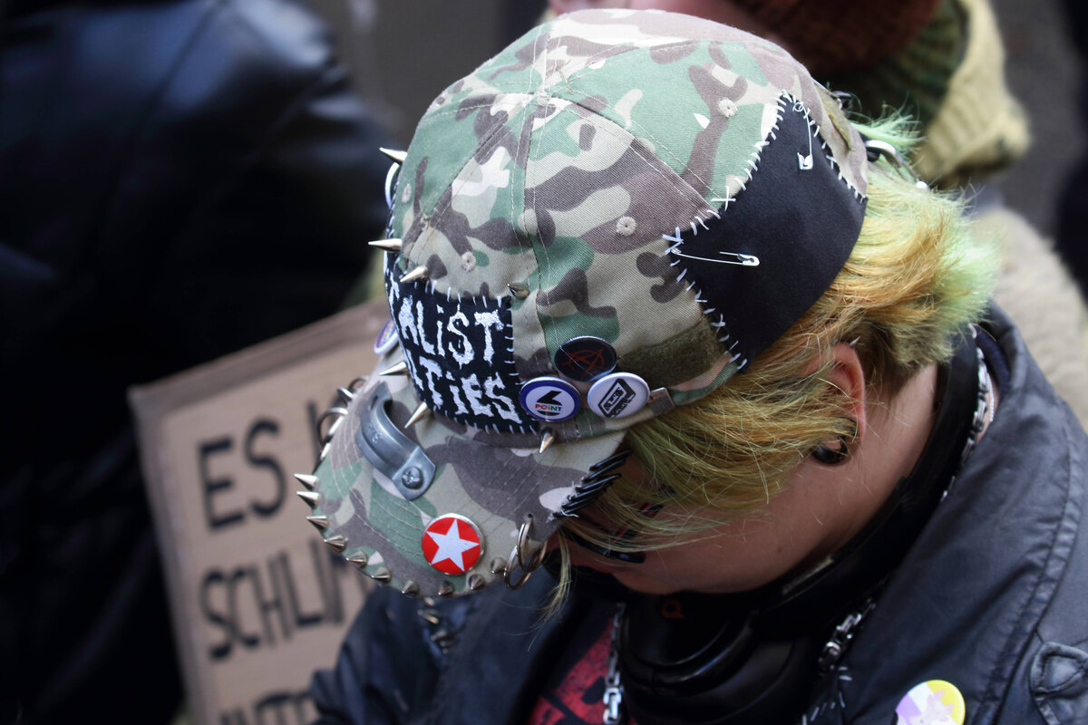 After knife attack by right-wing extremist: Not the first time
