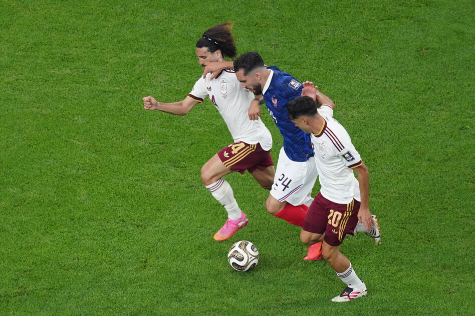 Spanien zieht ins WM-Finale ein: Im feinen Netz der Spinne