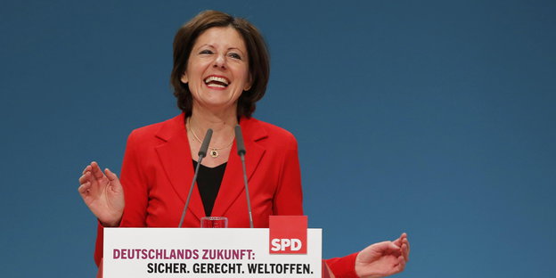 Malu Dreyer lacht beim SPD-Parteitag