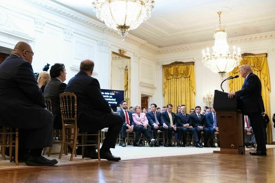 USA vor den Midterm-Wahlen: Trump verbreitet ein neues Verschwörungsmärchen
