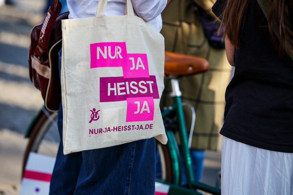 Neue Umfrage: Viele Jüngere für „Nur Ja heißt Ja“ im Sexualstrafrecht