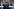 Frankreichs Präsident Emmanuel Macron und Bundeskanzler Friedrich Merz schütteln nach der Pressekonferenz die Hände im Schloss Augustusburg in Brühl.