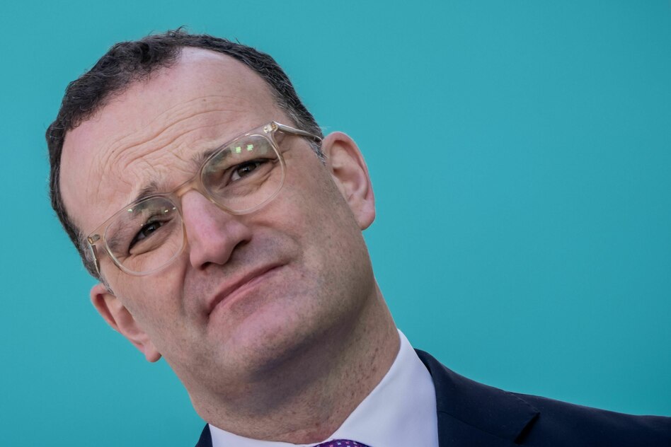 Nach umstrittener Leihmutterschaft: Unions-Fraktionschef Spahn tritt zurück