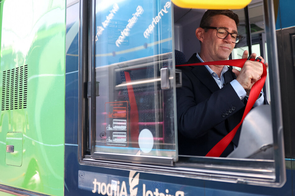 Neue Regierung in Großbritannien: Busfahren wird nächstes Jahr billiger