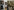 Der Maler Stephan Popella steht im Atelier