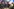 Talkrunde, Menschen sitzen in Sesseln, im Hintergrund ein Foto von einem Polizeieinsatz mit Leuchtraketen und Wolfgang Bosbach springt hoch und Sandra Maischberger versucht ihn zurück zu holen