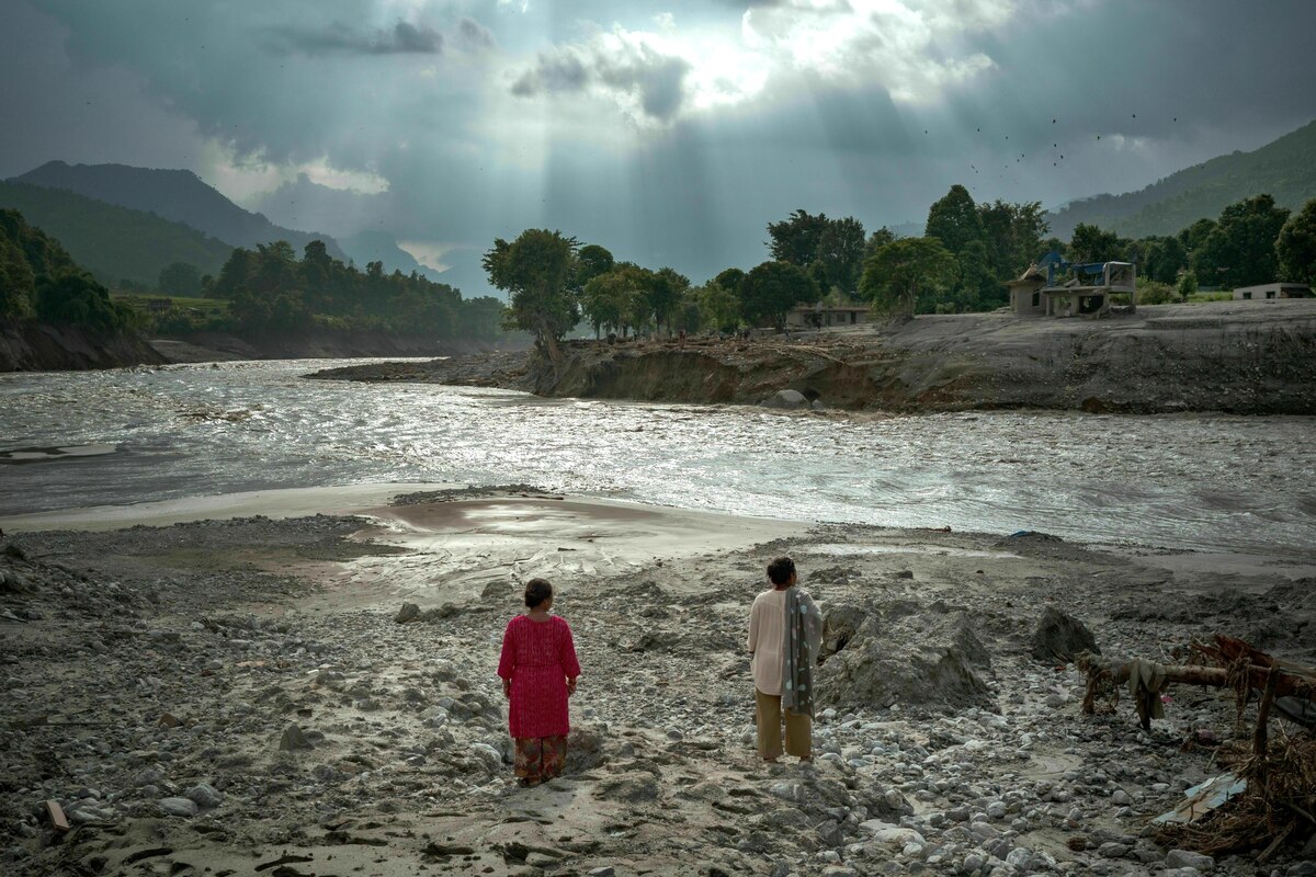 Flash flood in Nepal and climate change: Who should pay for it?