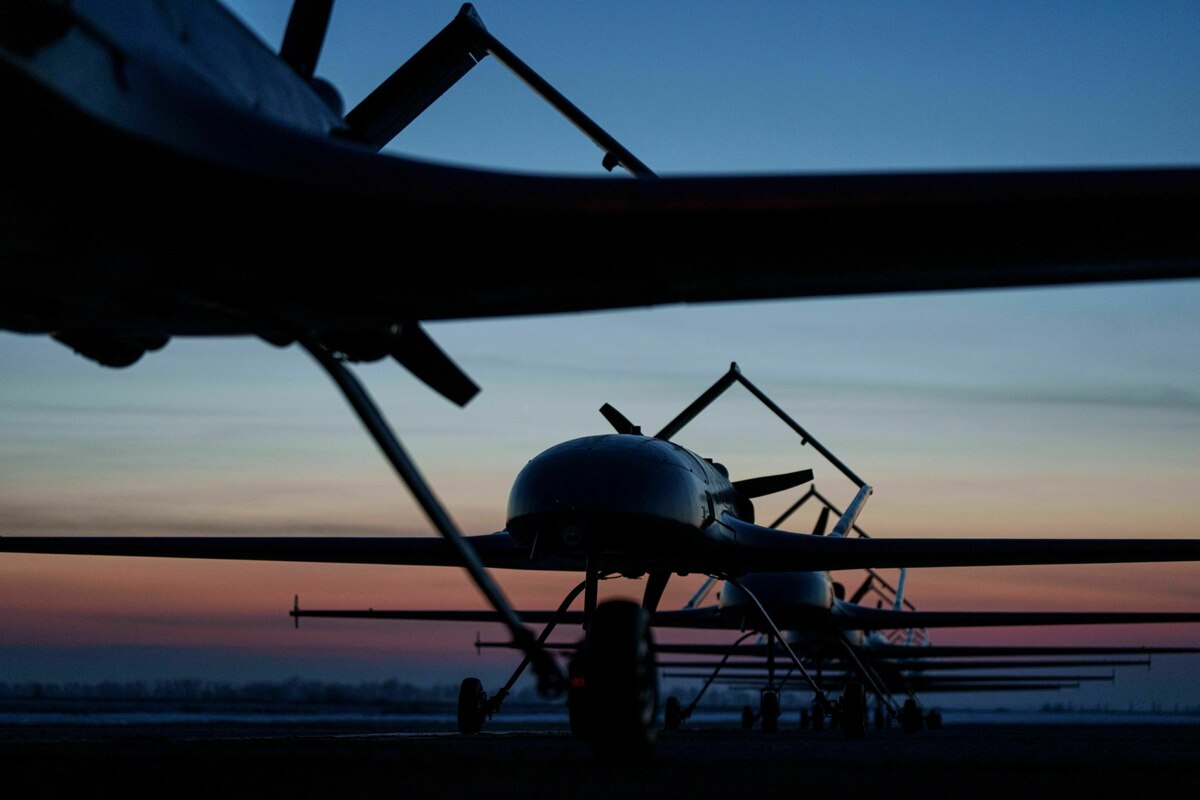 Zelenskyy warns of flights over Russia: How Ukraine plans to expand its ...