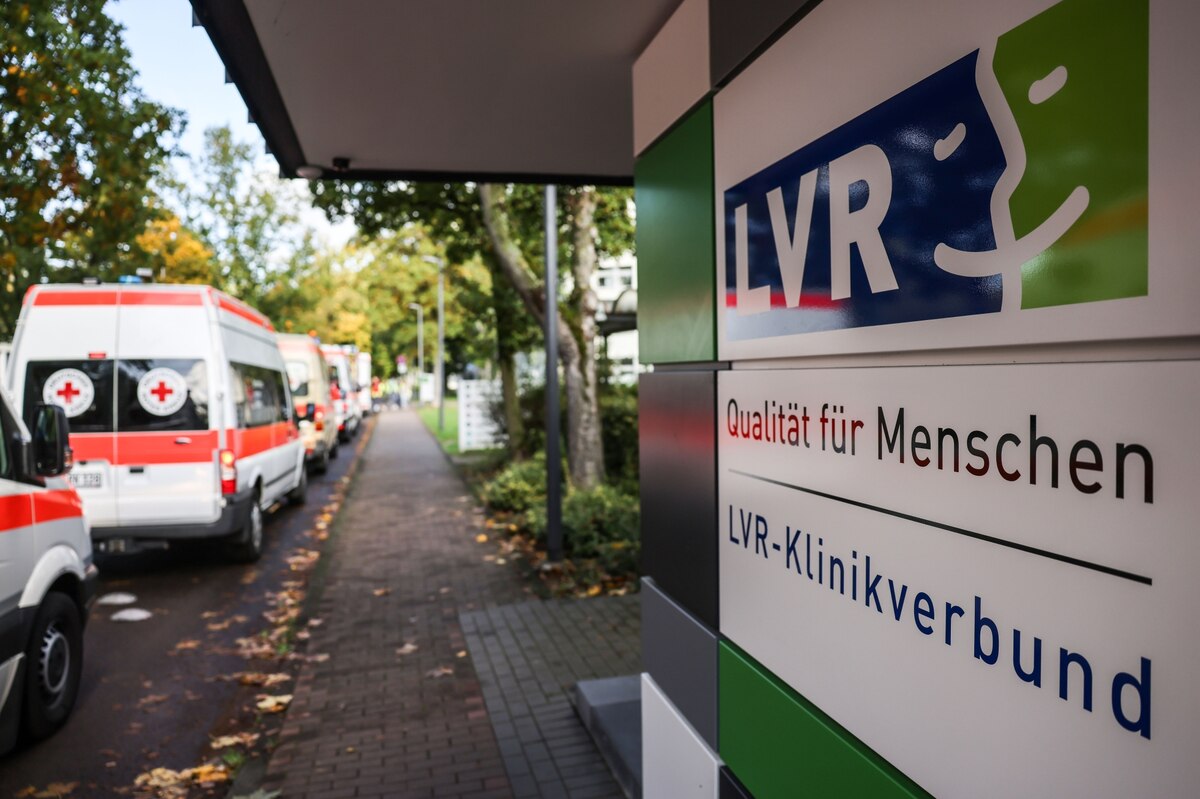 Prosecutor investigates death in hospital: Young woman dies on restraint ...