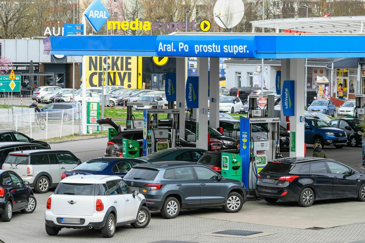 Explodierender Ölpreis: Selbst Polens Konservative wollen Übergewinnsteuer