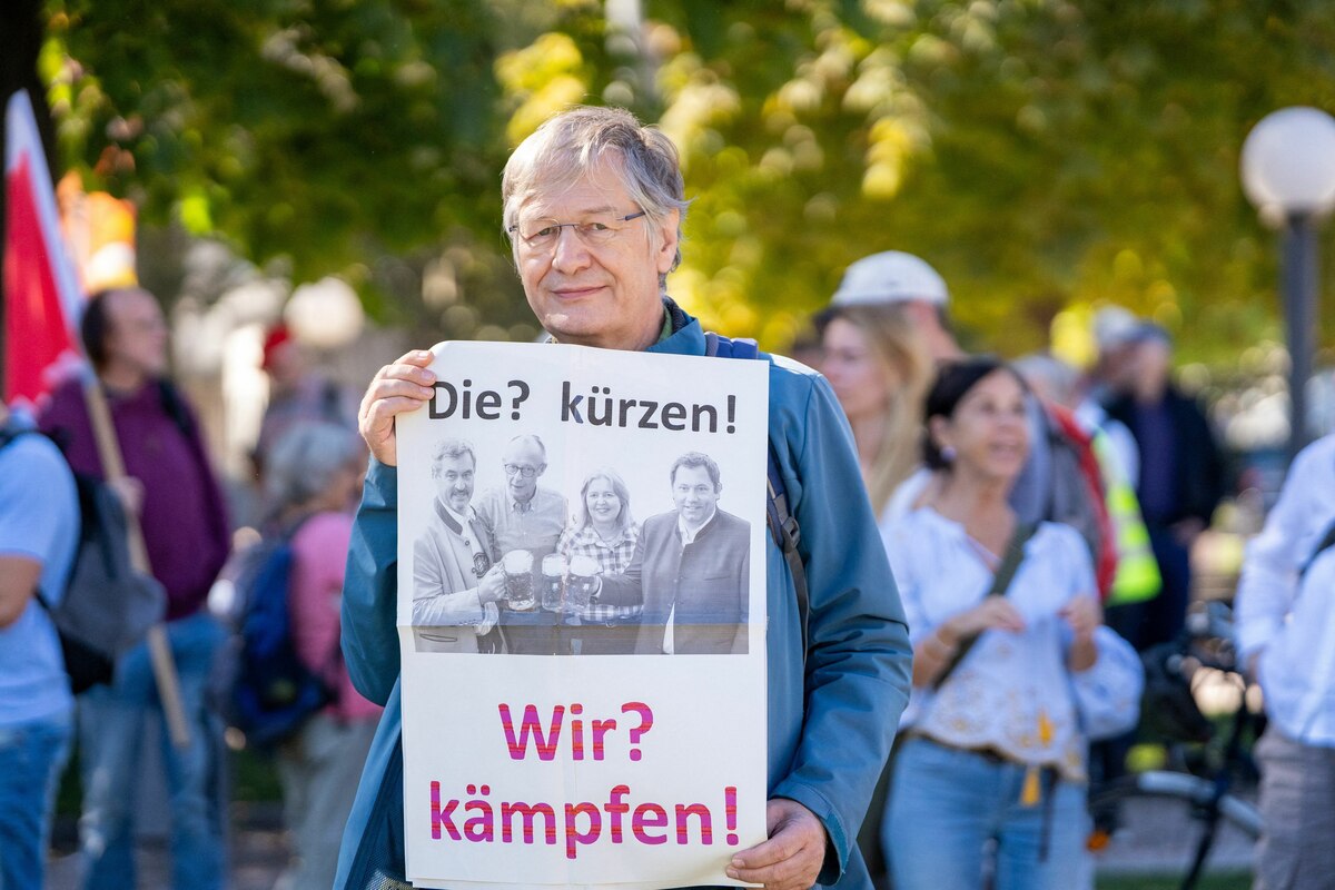 Massenprotest der Gewerkschaften: Über 175.000 gegen Sozialabbau