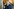 Magdalena Andersson geht mit ernster Miene aus der Tür. Sie trägt einen blauen Blazer und hat halblange blonde Haare