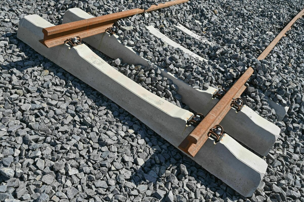 Bauarbeiten bei der Deutschen Bahn: Vollsperrung zwischen Berlin und Hannover steht bevor | taz.de
