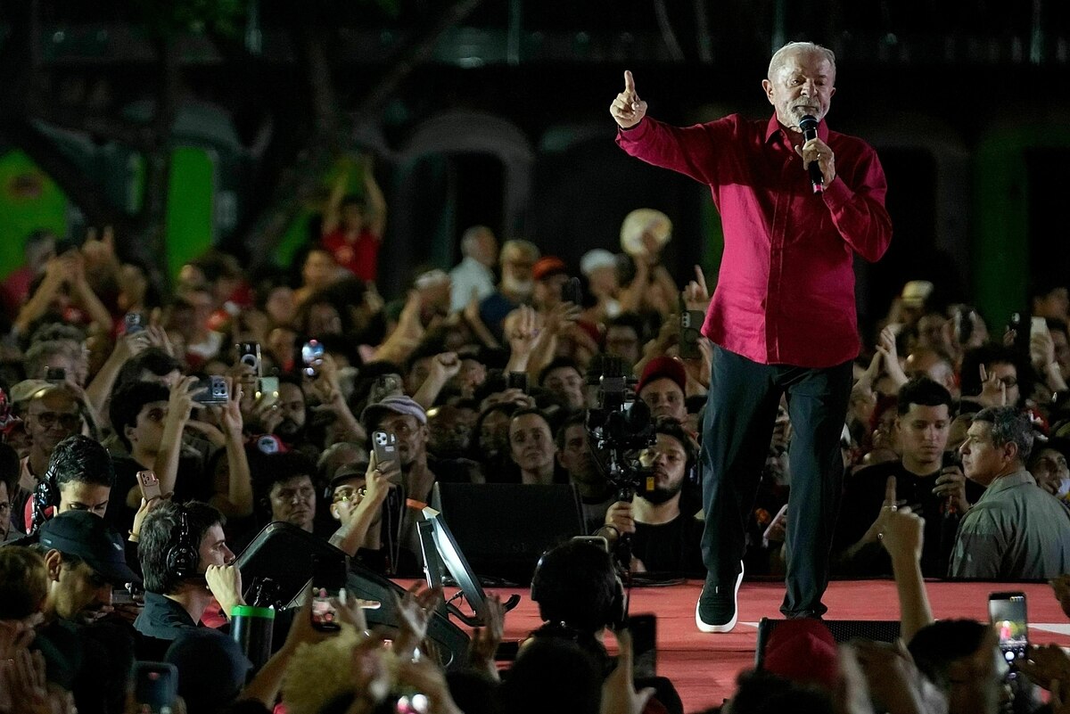Zweiter Wahlgang in Brasilien: Die Nicht-Wähler vom Sofa holen