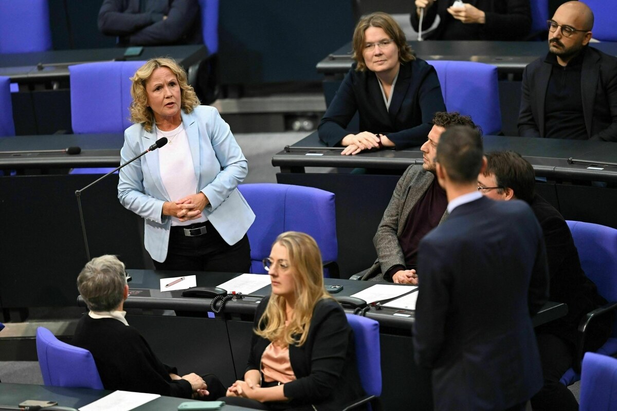 Bundestag debattiert über Sachsen-Anhalt: Kehrtag