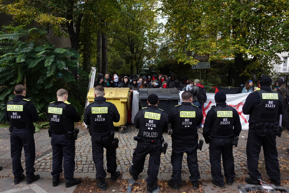 Berliner Schüler blockieren Schulen aus Protest gegen Bildungskürzungen