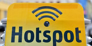 Schild mit der Aufschrift „Hotspot“