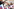 Die Schüler mit kleinen russischen Flaggen in der Hand nehmen an einer Feier zum ?Tag des Wissens? teil, mit in Russland der der Beginn des neuen Schuljahres begangen wird