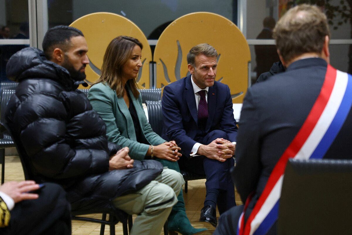 Macron unter Menschen