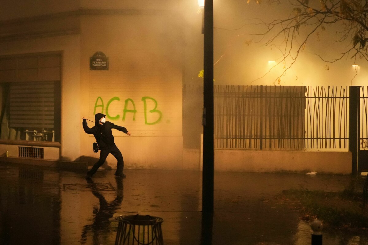Massenproteste in Frankreich: Mehr Regen als Wasserwerfer