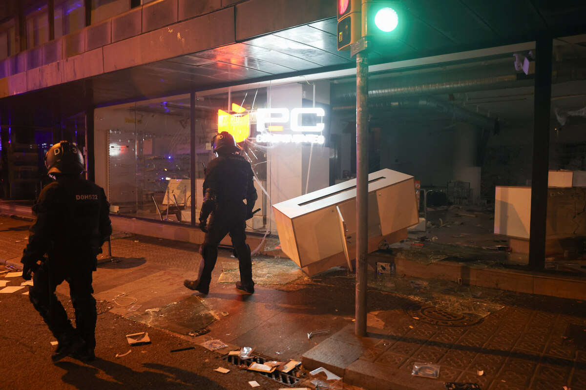 Das Rätsel um 500 dubiose Plünderer in Barcelona