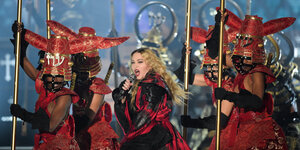 Madonna auf der Bühne