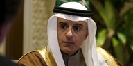 Porträt des saudischen Außenministers Adel al-Dschubair