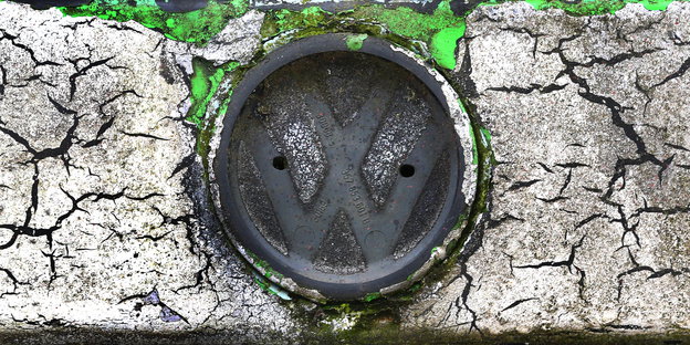 abgefackeltes VW-Logo
