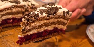 Ein Stück Schwarzwälder-Kirsch-Torte