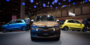 Renault Twingos bei einer Messe