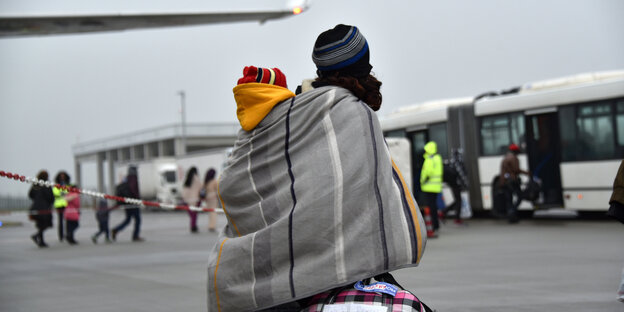 Flüchtlinge aus Eritrea und Äthiopien auf dem Airport in Kassel.