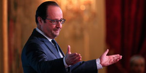Francois Hollande gestikuliert
