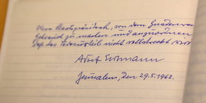 Adolf Eichmanns Unterschrift unter dem Gnadengesuch