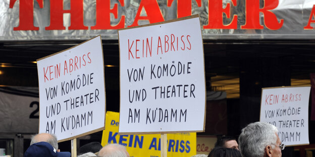 Demo gegen Abriss der Theater am Kudamm.