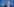 Eicke Weber bewegt staatsmännisch die Hand – vor royalblauem Hintergrund.