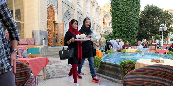 Iranische mädchen kennenlernen
